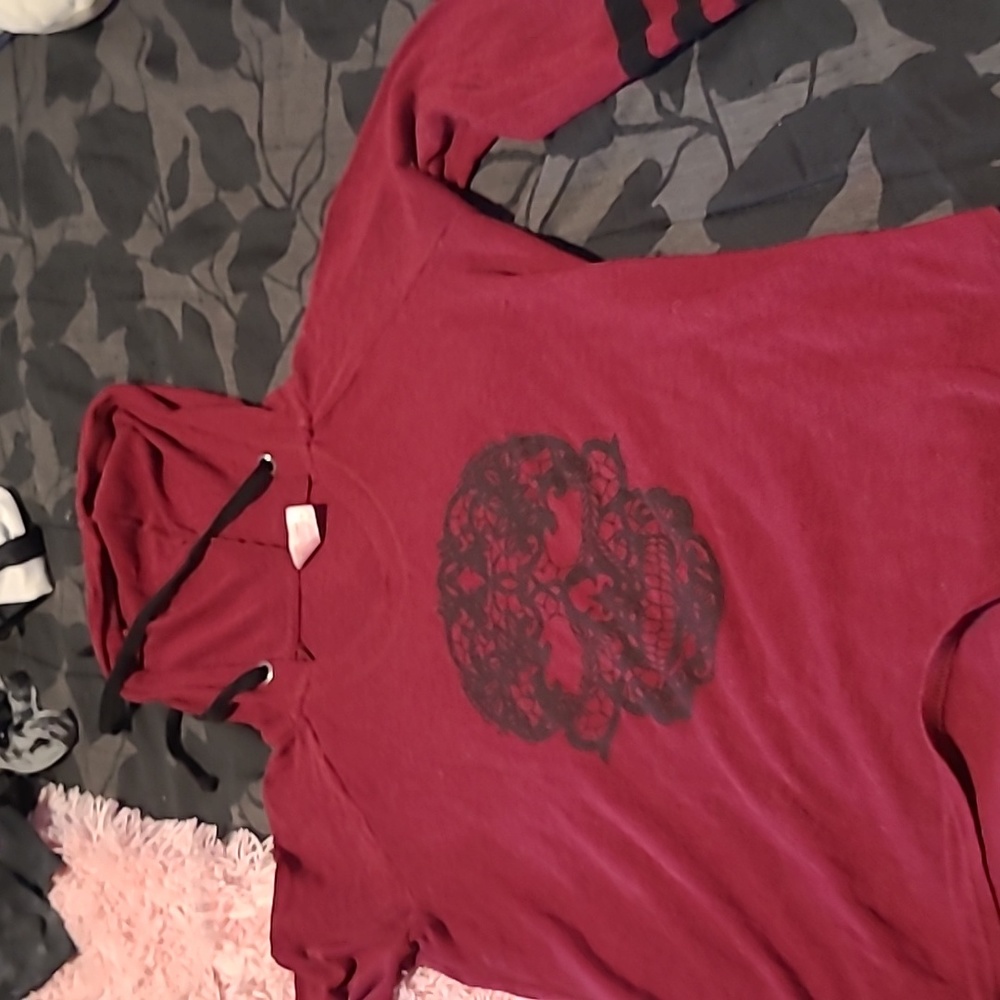 Lightweight hoodie w skull